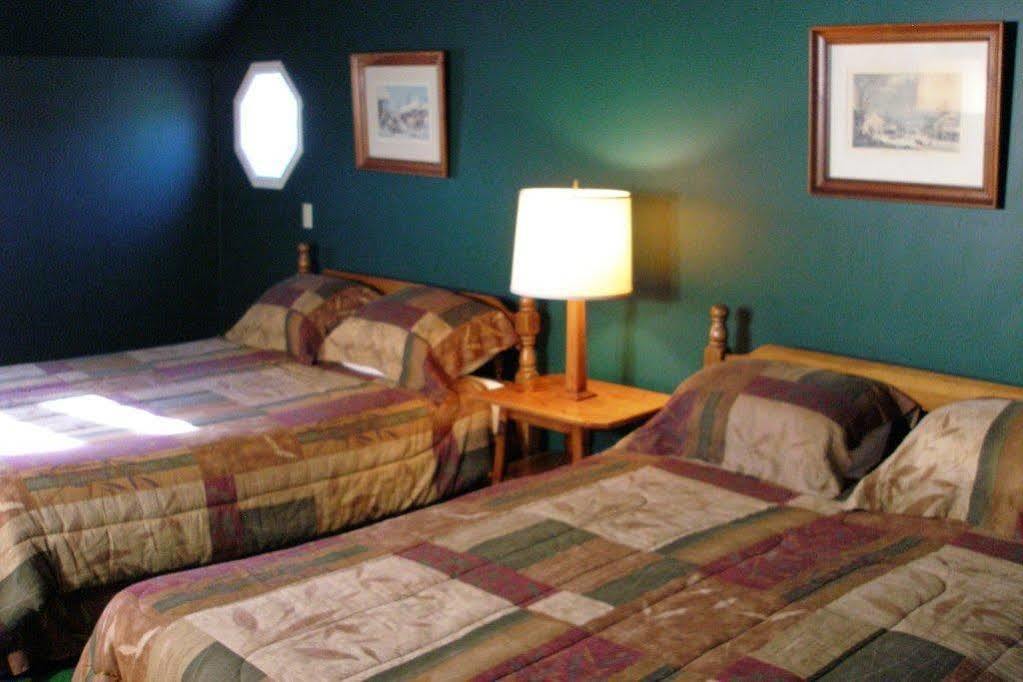 Birchwood Inn Harbor Springs Exterior photo